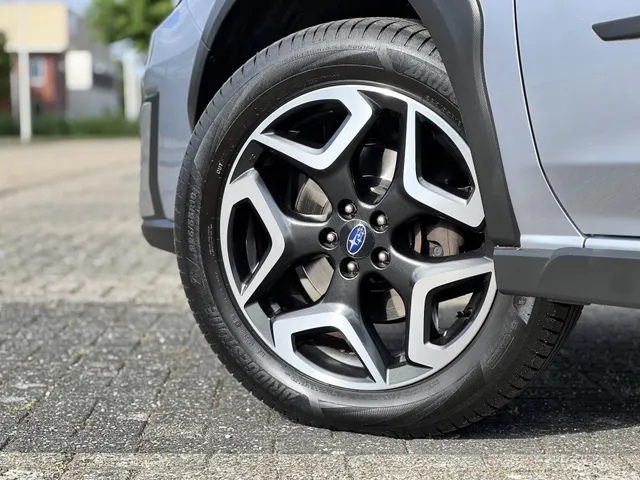 Subaru XV 2.0i e-BOXER Premium Automaat | Apple Carplay & Android Auto | Elek. Schuif/Kantel Dak | Climate Control | Lichtmetalen Velgen