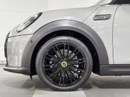 MINI Cooper 3-deurs Electric MINI Yours