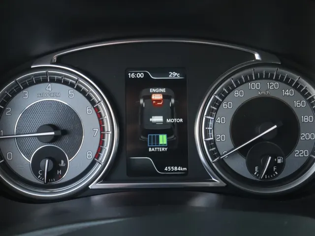 Suzuki S-Cross 1.4 BoosterJet Hybrid Select | Carplay | Trekhaak | All Seasons VERKOCHT