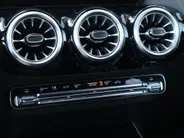 Mercedes-Benz B-Klasse 180 Business Solution AMG l Stoelverwarming l Ambiente verlichting l Achteruitrij camera