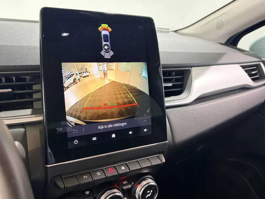 Renault Captur 145PK E-Tech Hybrid Intens Automaat | Camera | Parkeersensoren | Apple Carplay/Android Auto | Navigatie | Climate Control | Cruise Control | Lichtmetalen Velgen | Licht & Regensensor |