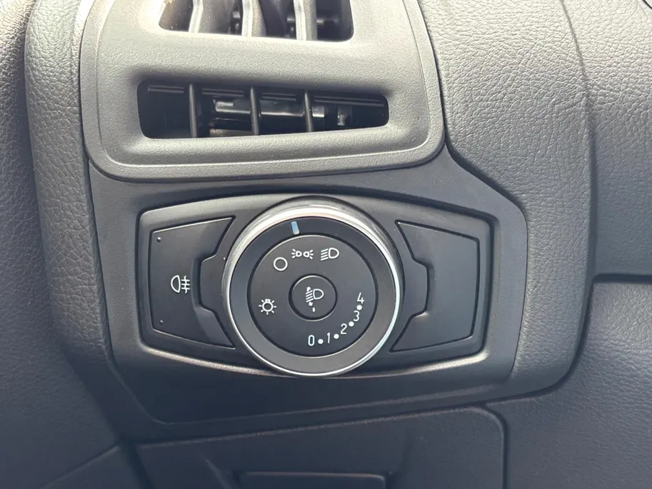 Ford Focus Wagon 1.0 Trend Edition | Nieuwe Distributieriem | Navigatie | Voorruitverwarming | Parkeersensoren | Cruise Control | 12 maanden garantie! |