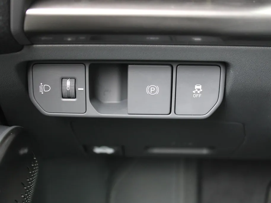 Kia EV2 Plus 42.2 kWh | Dodehoek detectie | Clima | 18'' LM Velgen | Stuur-/stoelverwarming | All seasons | Camera | Keyless | Telefoonlader | Navi |