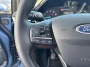 Ford Fiesta 1.0 EcoBoost Hybrid Titanium | Stoel/stuur en voorruitverwarming | Cruise control | Parkeersensoren |