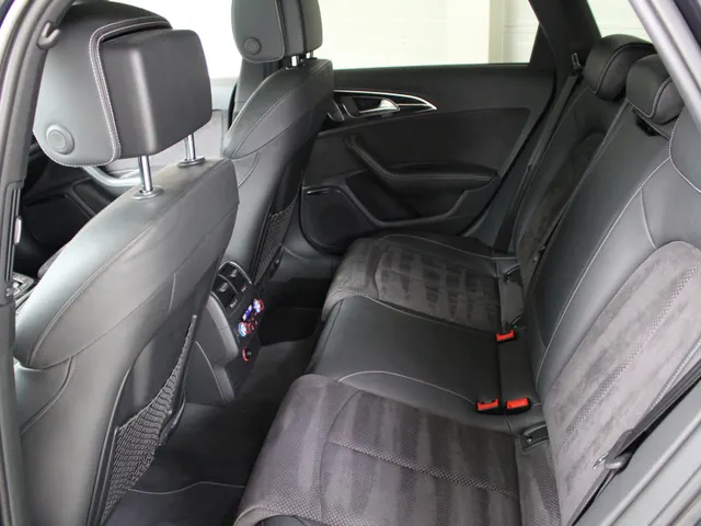 Audi A6 Avant 1.8 TFSI S-Line Sport Panoramadak | Stoelverwarming | DAB | Navigatie | Inklapbare buitenspiegels