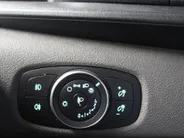 Ford Transit Custom 300 2.0 TDCI L1H1 Limited | Drivers Assistance Pack | stoel & stuur verwarming | imperiaal | Safety pack | trekhaak | Apple Carplay/Android Auto |