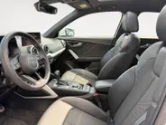 Audi Q2 35 TFSI S Edition Automaat | S-Line uitgevoerd | Metallic lak | Panoramadak | Privacy Glass | Stoelverwarming | Bovag garantie | NAP |
