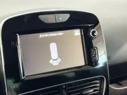 Renault Clio 90PK TCe Limited | Airco | Navi | Parkeersensoren | Cruise Control | Bluetooth | Lichtmetalen Velgen | Keyless Entry | Elektrische Ramen & Spiegels | Armsteun |