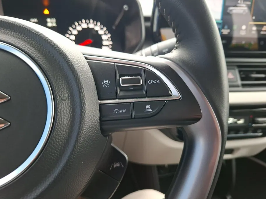 Suzuki Swift 1.2 Select Smart Hybrid | All weather banden | Navigatie | Adaptieve cruise control | Garantie tot 2035