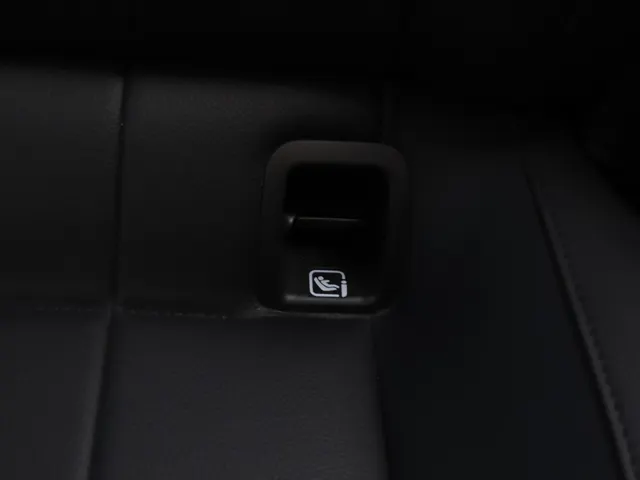 Mercedes-Benz A-Klasse 200 Luxury Line AUTOMAAT | LEER | CLIMA | PANO | NAVI