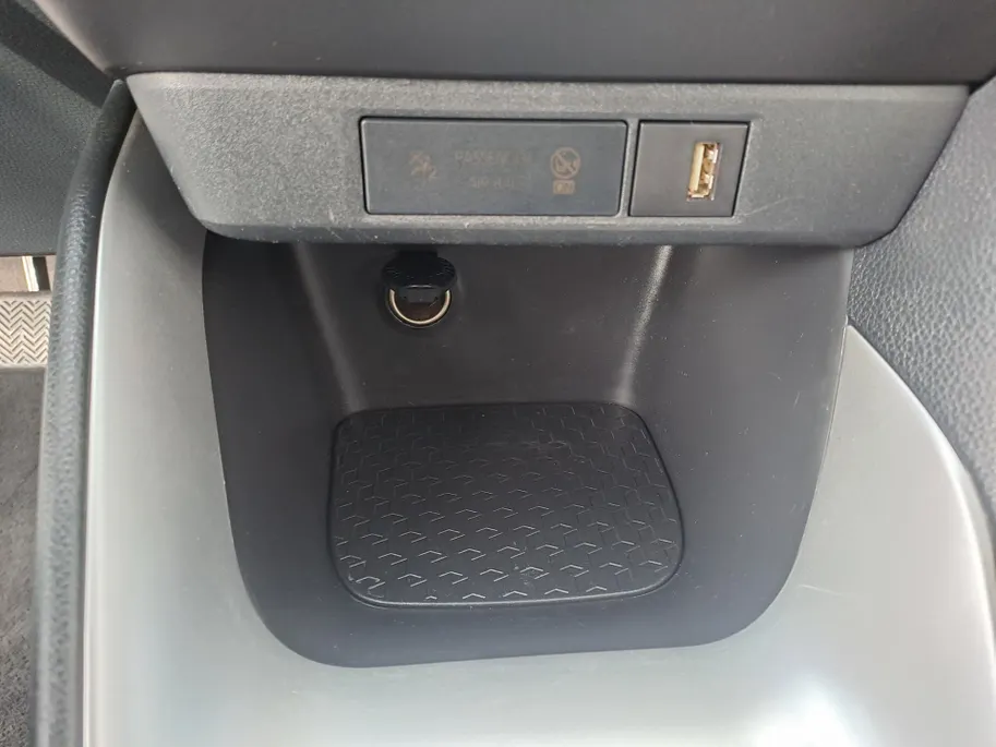 Toyota Yaris 1.5 Hybrid Active AUTOMAAT | Navigatie | Adaptieve Cruise | Climate | Camera | Rijstrooksensor met correctie | Apple Carplay/Android Auto