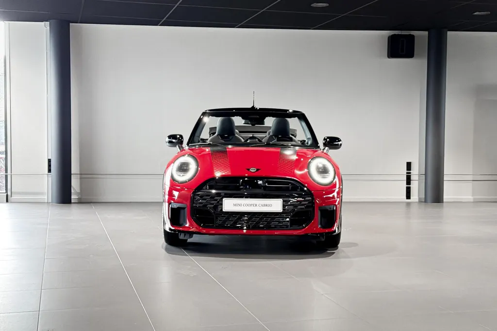 MINI Cooper Cabrio 2.0 Cooper C John Cooper Works