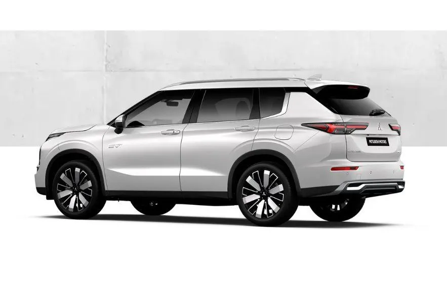 Mitsubishi Outlander 2.4 PHEV Instyle € 5.000 euro korting eigen voorraad| 8 jaar garantie| Snel leverbaar | Totaalprijs op is op