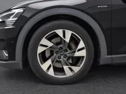 Audi e-tron 55 quattro edition 95 kWh 408pk · Panoramadak · 360 Camera · Afneembare Trekhaak · Lederen Bekleding · Elek. Stoelen + Geheugen Bestuurder ·