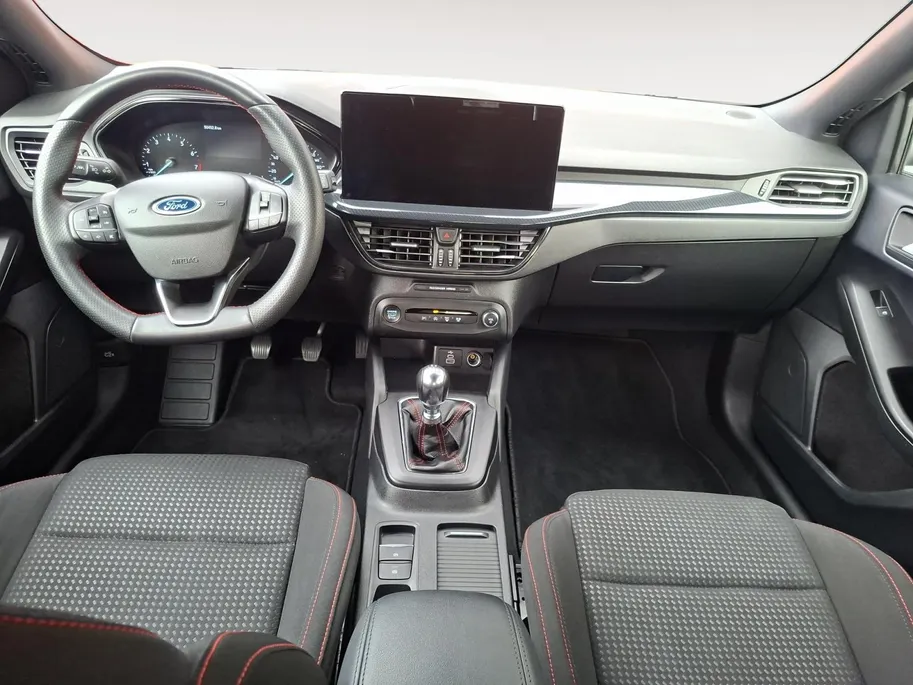 Ford Focus Wagon 1.0 EcoBoost Hybrid ST Line | NL-Auto | Dealeronderhouden | Winter Pack | Climate Control | Parkeersensoren | 17' Lichtmetaal | Apple Carplay&Android Auto | Led Koplampen |