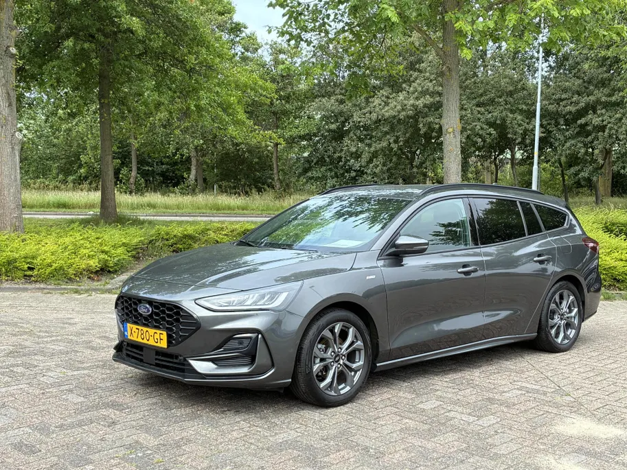 Ford Focus Wagon 1.0 EcoBoost Hybrid ST Line NAVIGATIE GROOTSCHERM.
