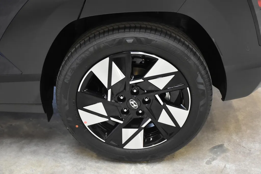 Hyundai Kona 1.6 GDI HEV Premium Sky