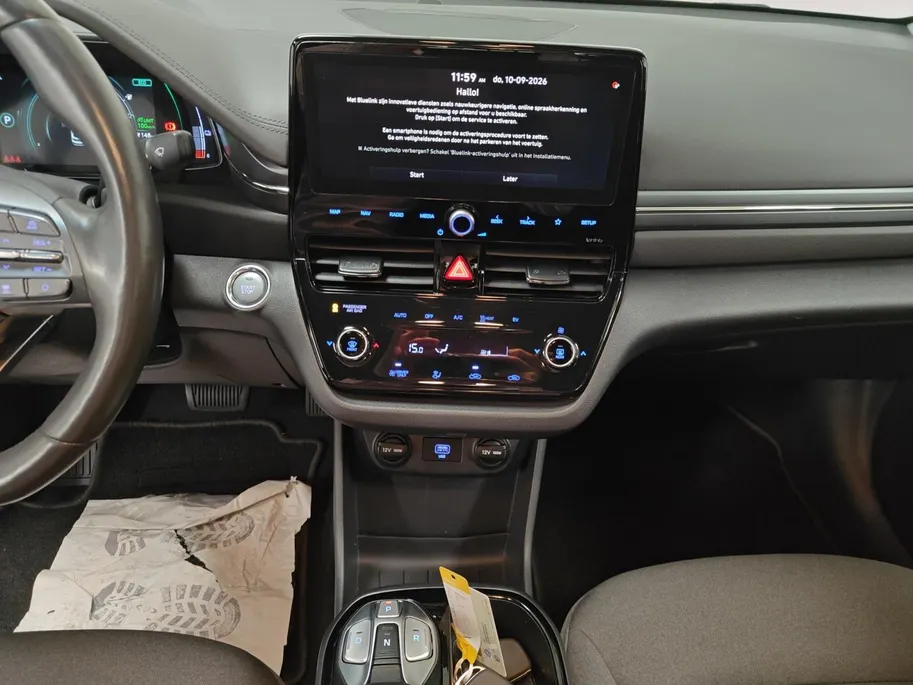Hyundai IONIQ Comfort EV 38 kWh AUTOMAAT NAVI AIRCO CAMERA CRUISE CONTROLE STOELVERWARMING STUURVERWARMING APPLE CARPLAY ANDROID AUTO ZEER MOOIE AUTO