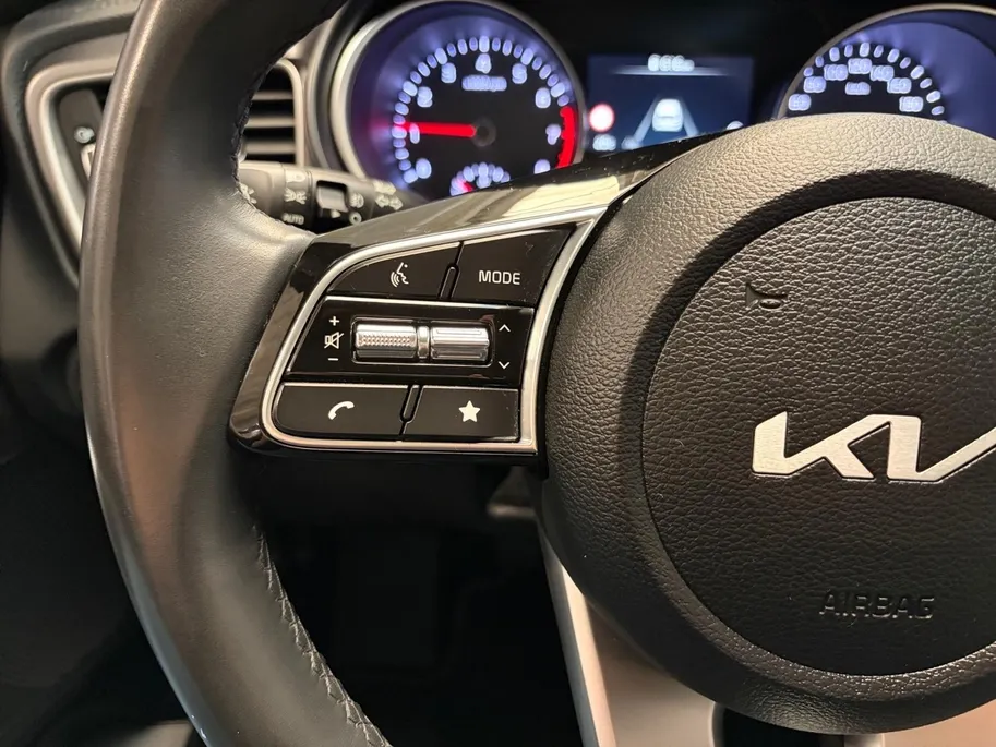 Kia Ceed Sportswagon 1.0 T-GDi DynamicLine | All-season banden | BTW-auto | Achteruitrijcamera | Parkeersensoren voor- en achter | Navi | Apple/Android Carplay | Cruise control | Climate control