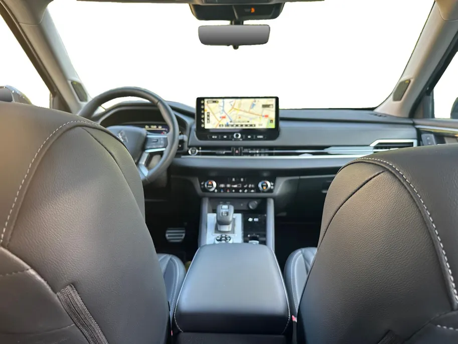 Mitsubishi Outlander 2.4 PHEV Instyle Leer | Electrische stoelverstelling met geheugen | Trekhaak afneembaar | Head-up display | Open dak panorama | 230Volt aansluiting in kofferruimte
