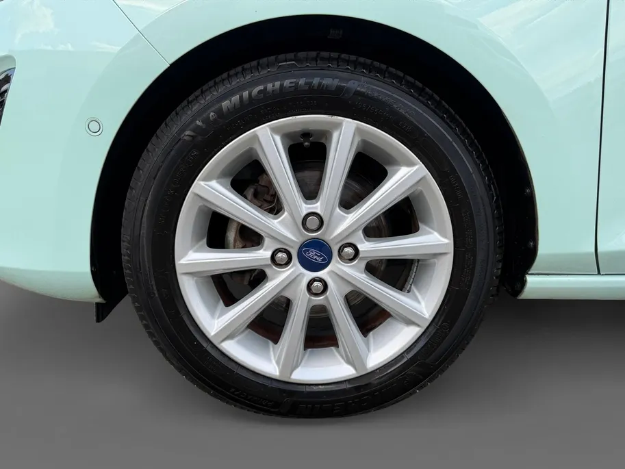 Ford Fiesta 1.0 EcoBoost Titanium | Dealer onderhouden | 1e eigenaar | Adapt. Cruise control | Parkeersensoren voor en achter | Achteruitrijcamera | Trekhaak | Navigatie | Apple carplay & Android auto | Voorruitverwarming | Privacy glas | Bovag garantie |