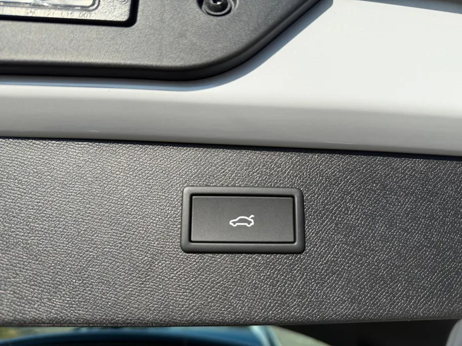CUPRA Formentor 1.5 TSI e-Hybrid Business *NIEUW!*Schuif/Kantel Dak*Navi+Camera*Adaptive Crusie*Stoel/Stuur verw.*Sportieve Auto!