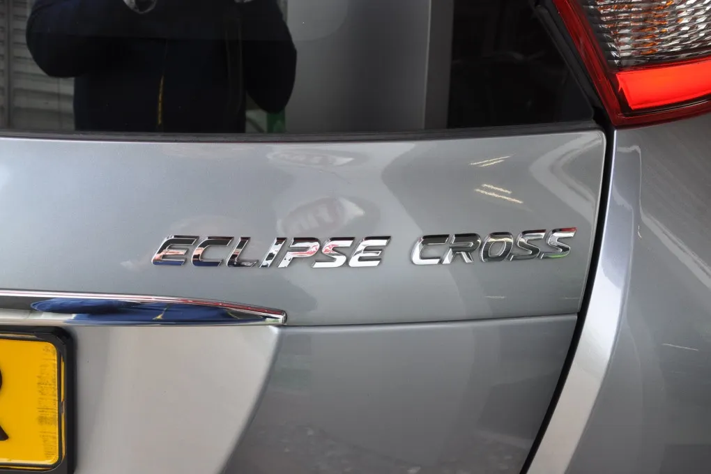 Mitsubishi Eclipse Cross 1.5 DI-T First Ed. All Seasons Head Up