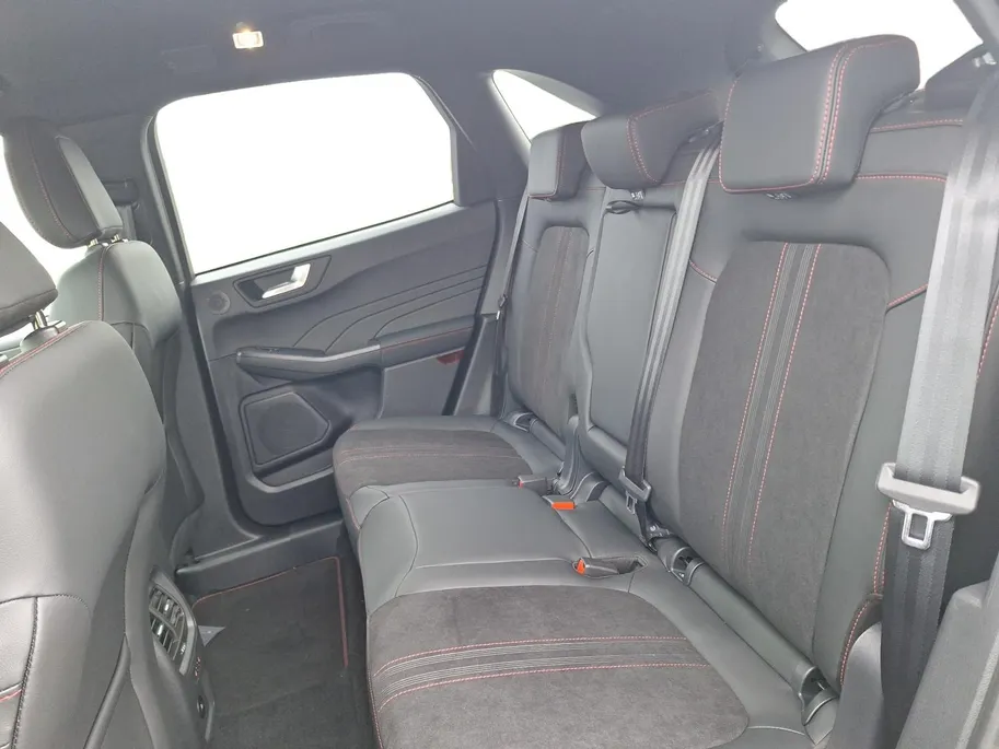 Ford Kuga 2.5 PHEV ST-Line X | 2.000,- Ready set Ford Bonus | Black Pack | Winterpack | Matrix Ledkoplampen | El. Trekhaak | Adaptive cruisecontrol | El. Achterklep | 360Camera | B&O Audio | El. Vest. voorstoelen | Full Led | BLIS | Nieuw te bestellen |