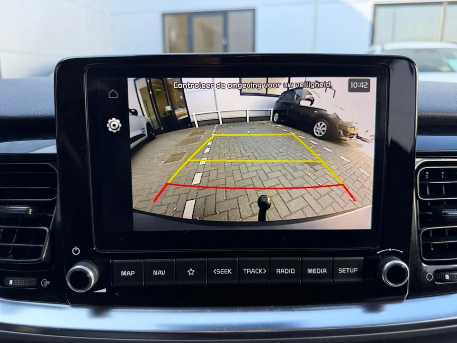Kia Stonic 1.0 T-GDi MHEV DynamicLine | Volledig dealer onderhouden | Trekhaak | Navigatie | Apple CarPlay & Android Auto |
