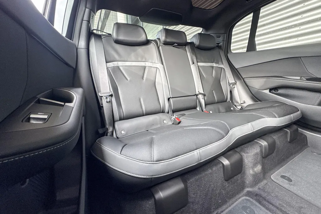 BMW i3 Sedan 50 xDrive First Edition 113.4 kWh