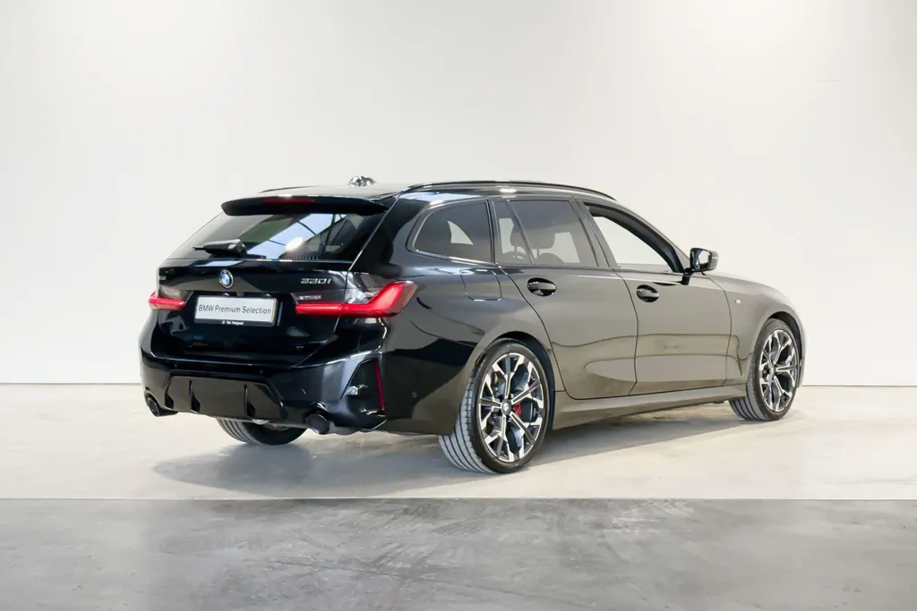 BMW 3 Serie Touring 330i xDrive