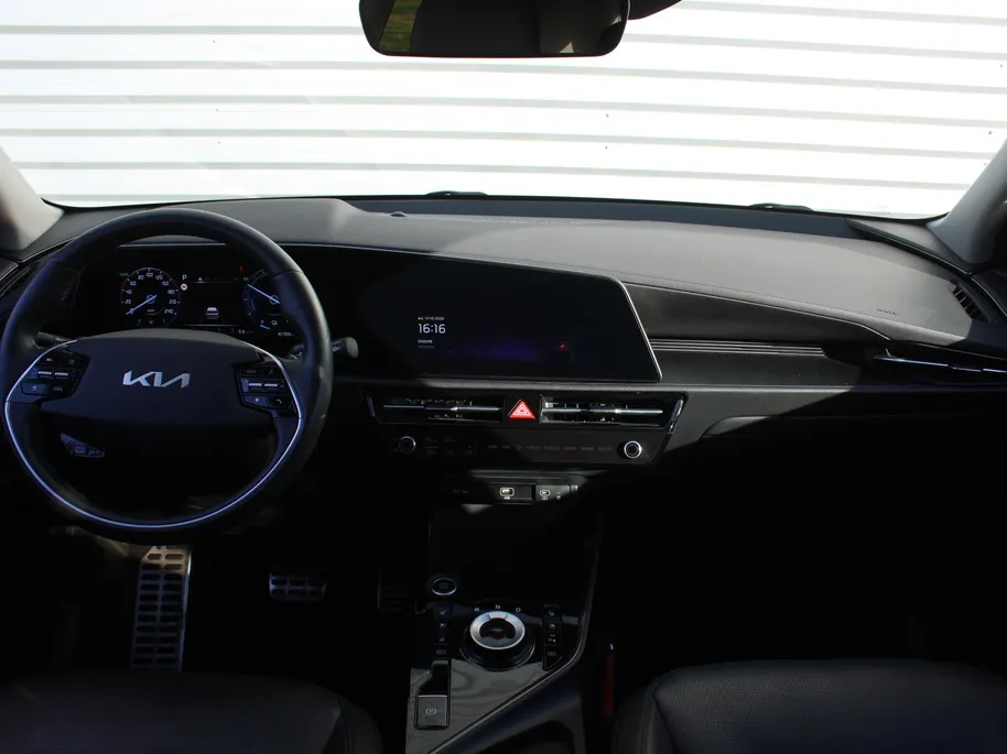 Kia Niro 1.6 GDi Hybrid ExecutiveLine | Camera | Leer | Schuifdak | Stoelverwarming+ventilatie | Elektr. stoelverstelling + achterklep | 18' LM | HUD |