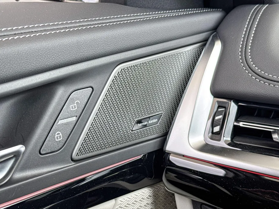 BMW iX1 eDrive20 67 kWh M Sport Edition