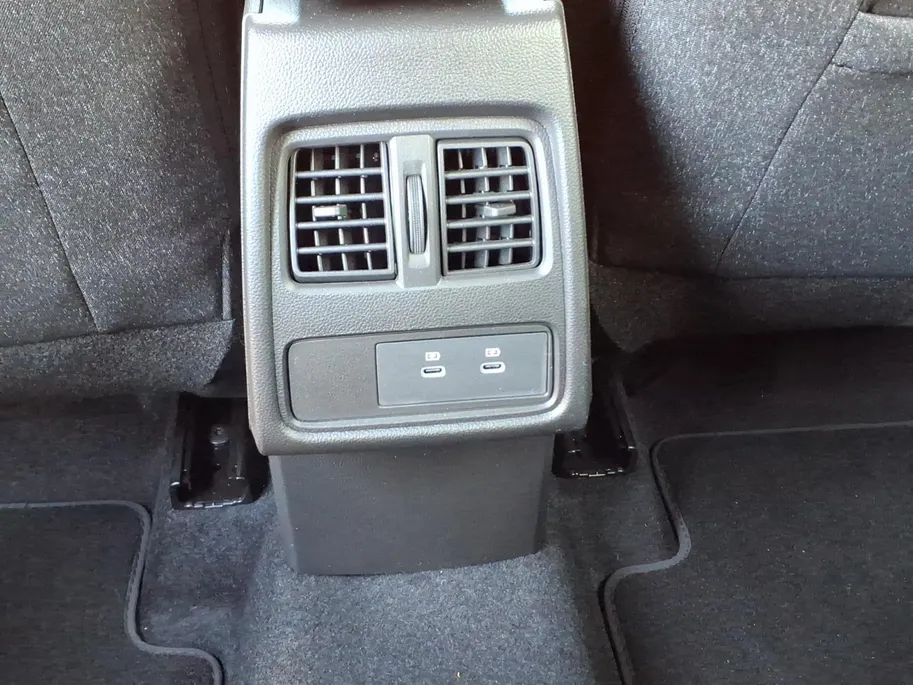 Mitsubishi Grandis 1.8 HEV First Edition | 8 jaar fabrieksgarantie | Full option | 360 Camera | Adaptive Cruise met lane centering | 19 Inch | Google Automotive software | Completer dan dit kan niet!