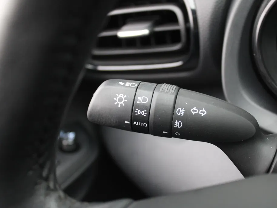 Mazda 2 Hybrid 1.5 Agile | Comfort Pakket | Airco | Apple carplay / Android auto | 15' LM |