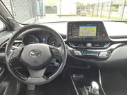 Toyota C-HR 2.0 Hybrid Executive | Automaat | Cruise control adaptief | JBL | Camera | Navigatiesysteem full map | Apple Carplay/Android Auto | LM Velgen