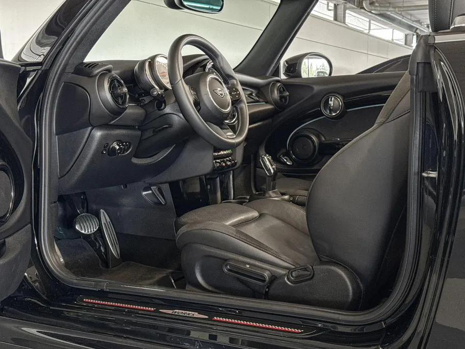 MINI Cooper Cabrio 1.5 Cooper John Cooper Works