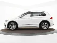 Volkswagen Tiguan 1.4 TSI eHybrid 245pk DSG R-Line Business · Camera · Inklap. Trekhaak · Dodehoeksensor · Parkeer Assistent · Stuur- & Stoelverwarming · 19'Velgen ·