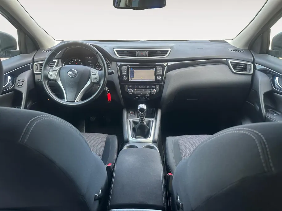 Nissan QASHQAI 1.2 Acenta | Climate | Cruise | Trekhaak | Parkeersensoren | Camera | Navigatie |