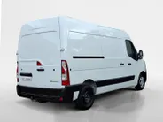 Renault Master T33 2.3 dCi 135 L2H2 Work Edition Airco | Navigatie | PDC-Camera | Blindspot | 1 jaar Garantie.