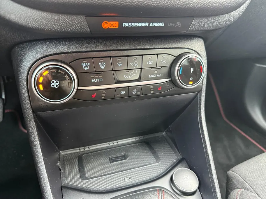 Ford Fiesta 1.0 EcoBoost Hybrid ST-Line X | 1ste eigenaar | Volledig Dealeronderhouden | Winter Pack | B&O Audio | Afneembare Trekhaak |