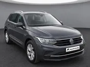 Volkswagen Tiguan 1.5TSI/150PK Life Business Trekhaak · Camera + parkeersensoren · Navigatie