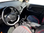 Kia Picanto 1.0 DynamicLine | Dealer onderhouden |Climate control & cruise control | Bluetooth | Lichtmetalen velgen | Metallic lak | Fabrieksgarantie | NAP