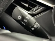 Toyota C-HR 1.8 Hybrid Dynamic Automaat | Navigatie | 18'' L.M. Velgen | Parkeercamera