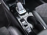 Peugeot 208 1.2 PureTech GT Pack | Stoelverwarming | Pano dak | Camera | Cruise adapt. | Dodehoek detectie | 17' LM | Navi | Clima | Leer/alcantara sportstoelen |