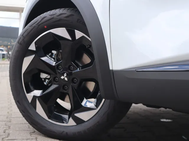 Mitsubishi Grandis 1.8 HEV Intense+ | Stoel/Stuur Verwarming | Apple/Android Auto |