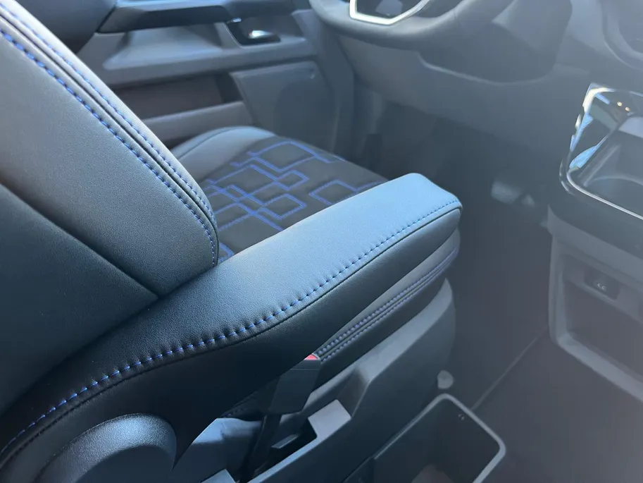 Ford E-Transit Cust. 320 L2H1 MS-RT 71 kWh DC | Te Bestellen | Uniek | Financial lease vanaf 0,99% Rente | 360 Camera | Elek. Schuifdeuren | Elek. Trekhaak | 2300KG Trekgewicht |