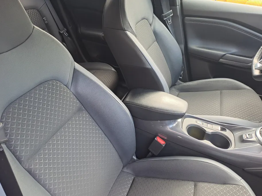 Nissan Juke 1.6 Hybrid N-Connecta |  Apple Carplay/Android Auto | Automaat | Cruise | Camera | Voorstoelen verwarmd | Stuur Verwarmd | Voorruit Verwarmd | ECC