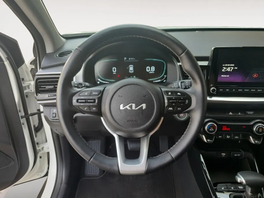 Kia Stonic 1.0 T-GDi MHEV DynamicPlusLine | Stoel en stuurverwarming | Climate control | Navigatie | Camera | Keyless met startknop | Apple Carplay / Android Auto |