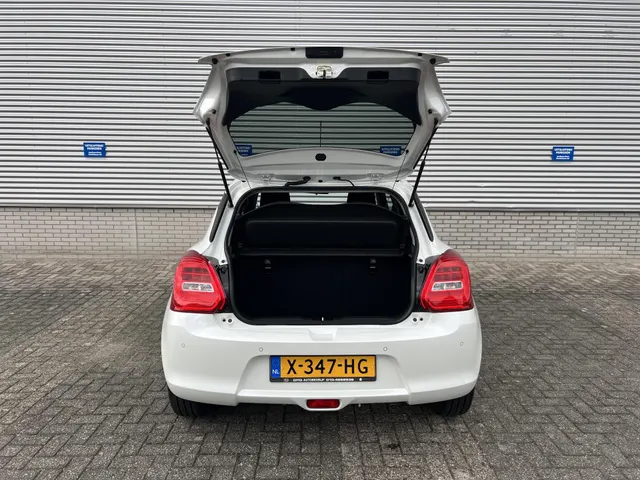 Suzuki Swift 1.2 Style Smart Hybrid | Apple Carplay & Android Auto | Climate Control | Lage Kilometerstand | 16' LM Velgen